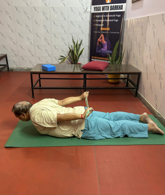 Best Yoga Class in Noida. Top Yoga studio near me. Yoga with Barkha