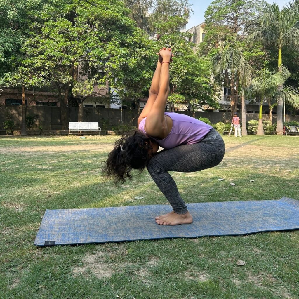 Best Yoga Class in Noida. Top Yoga studio near me. Yoga with Barkha