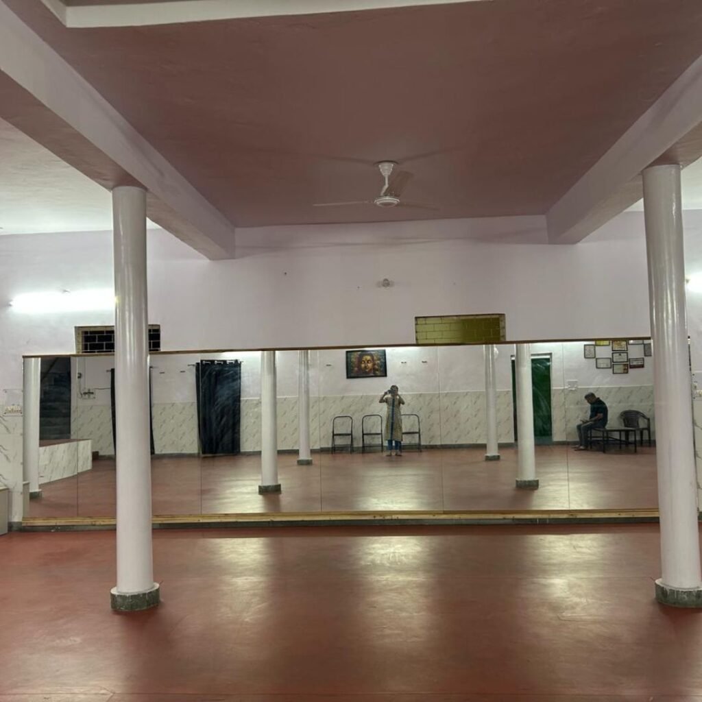 Best Yoga Class in Noida. Top Yoga studio near me. Yoga with Barkha